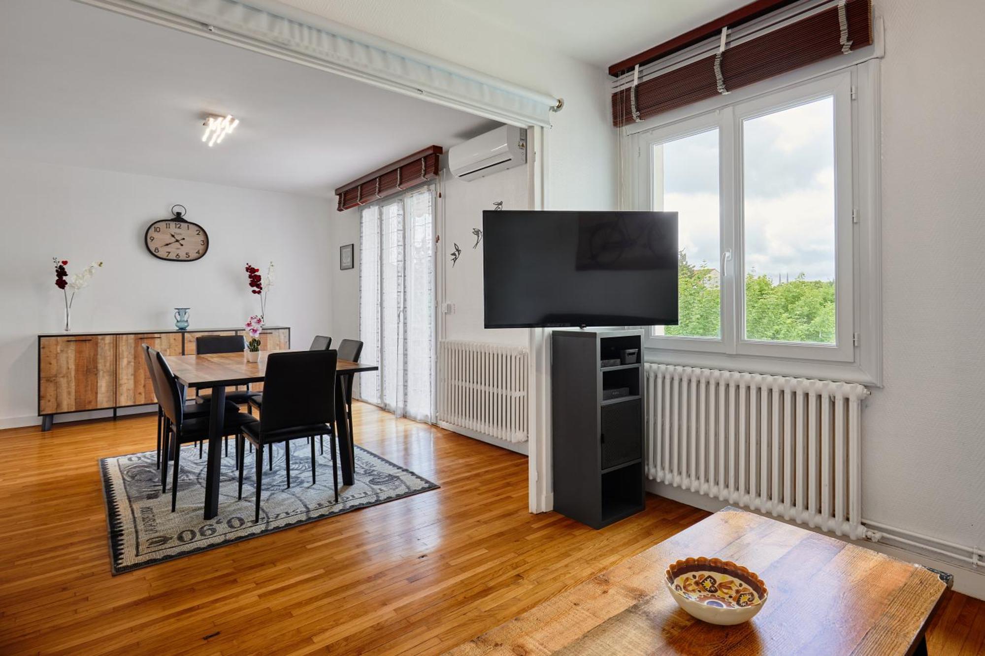 Les Hirondelles - 2 Chambres, 3 Lits, Climatisation Et Balcon Bourg-en-Bresse Exterior foto