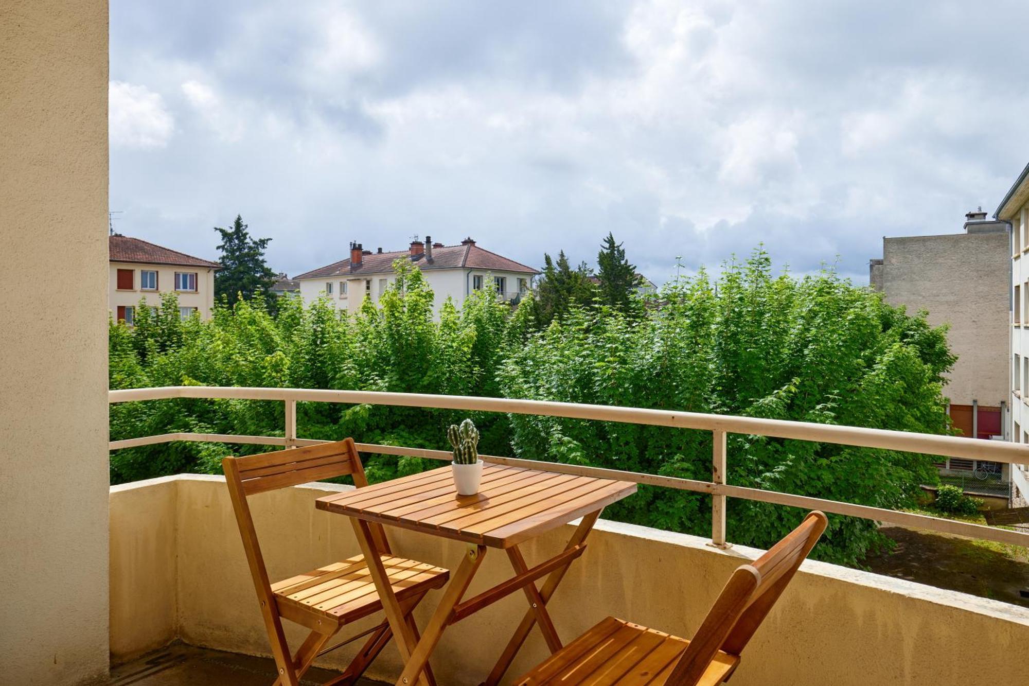 Les Hirondelles - 2 Chambres, 3 Lits, Climatisation Et Balcon Bourg-en-Bresse Exterior foto