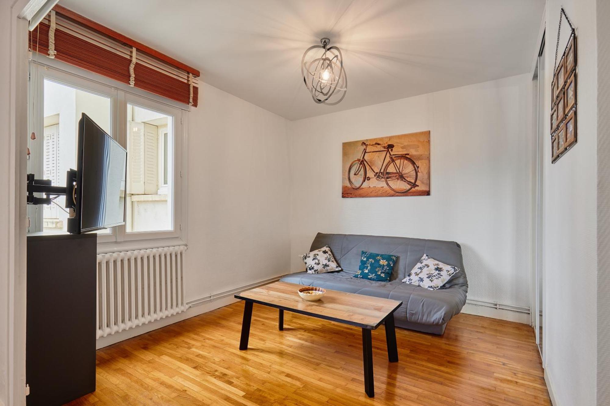 Les Hirondelles - 2 Chambres, 3 Lits, Climatisation Et Balcon Bourg-en-Bresse Exterior foto